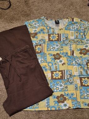 Cherokee Floral Patchwork Scrub Top in Yellow & Light Blue And Brown Pants